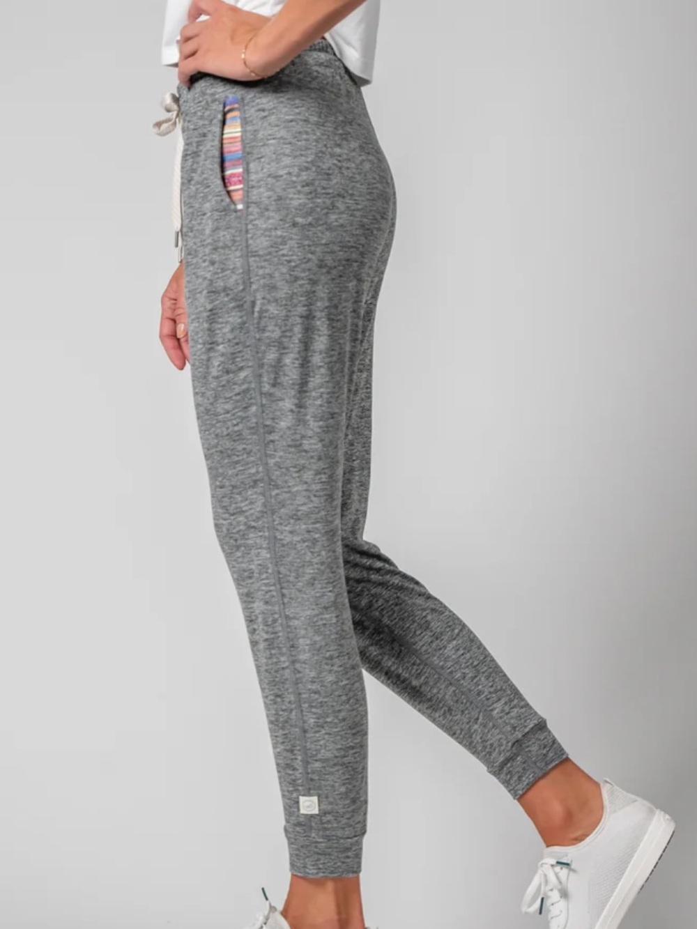 Wowie Kozie Mid Rise Jogger Monsoon Heather Gray Size Small